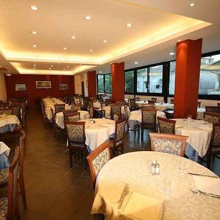 Hotel Milton 카톨리카 외부 사진