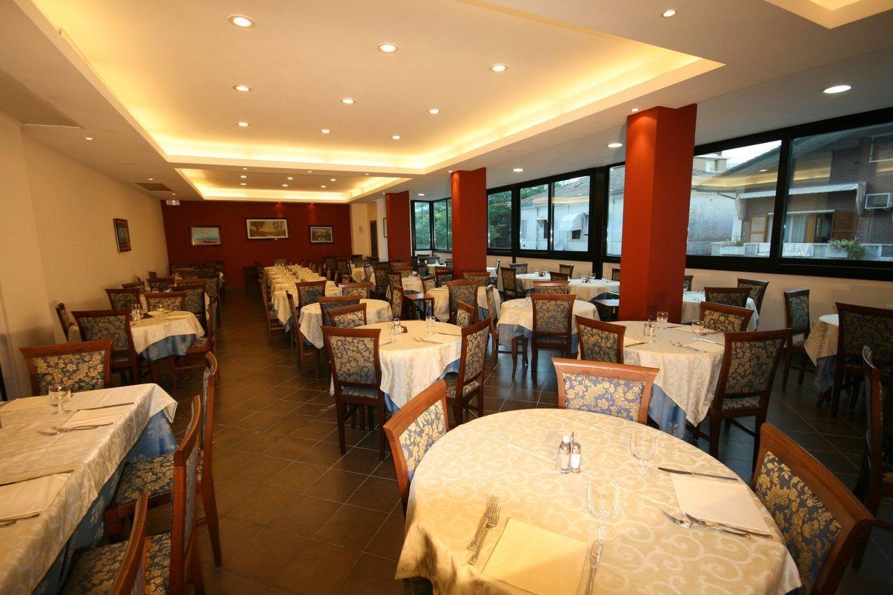 Hotel Milton 카톨리카 외부 사진